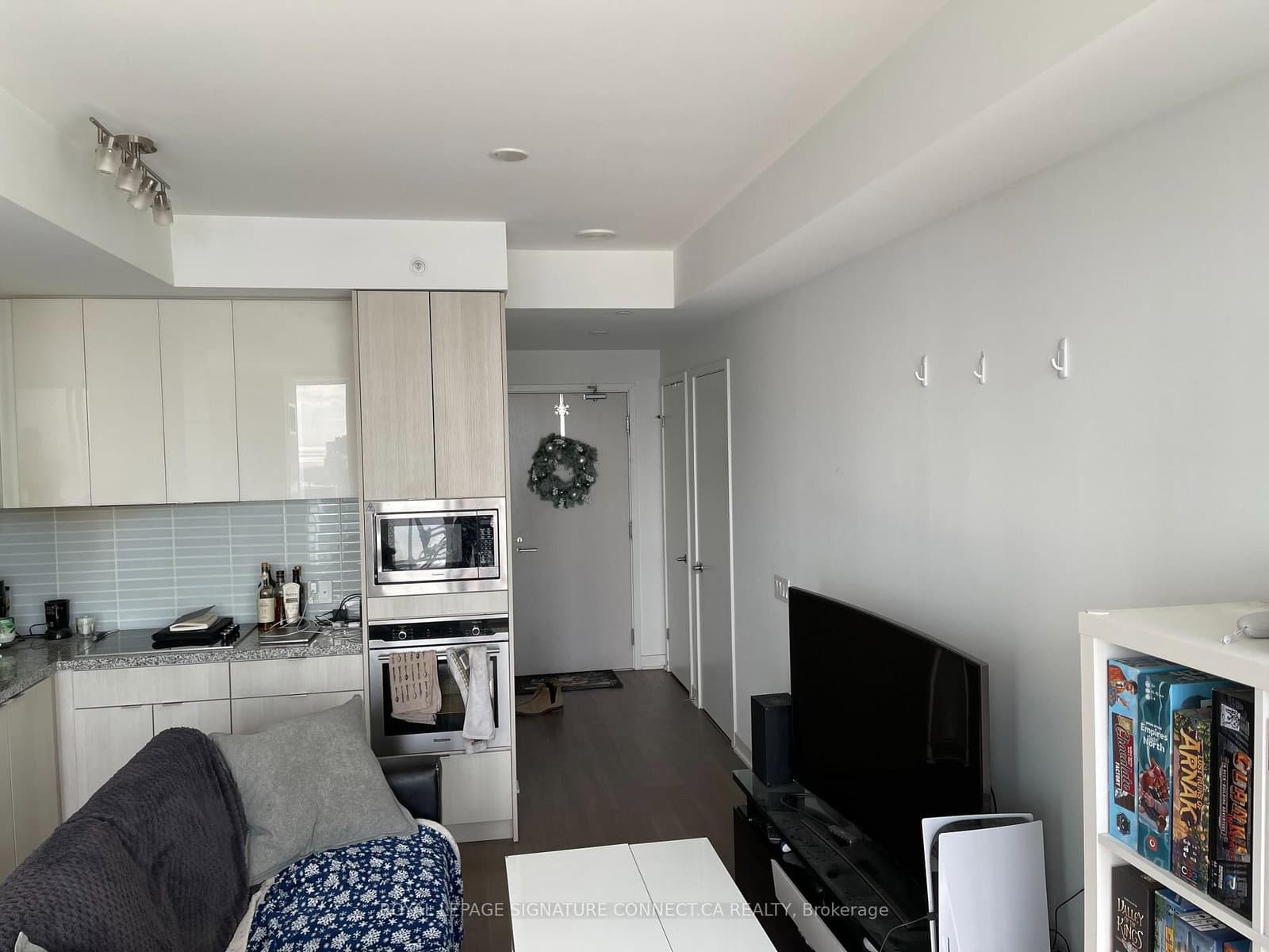 115 Blue Jays Way, Unit 4003 thumbnail 8