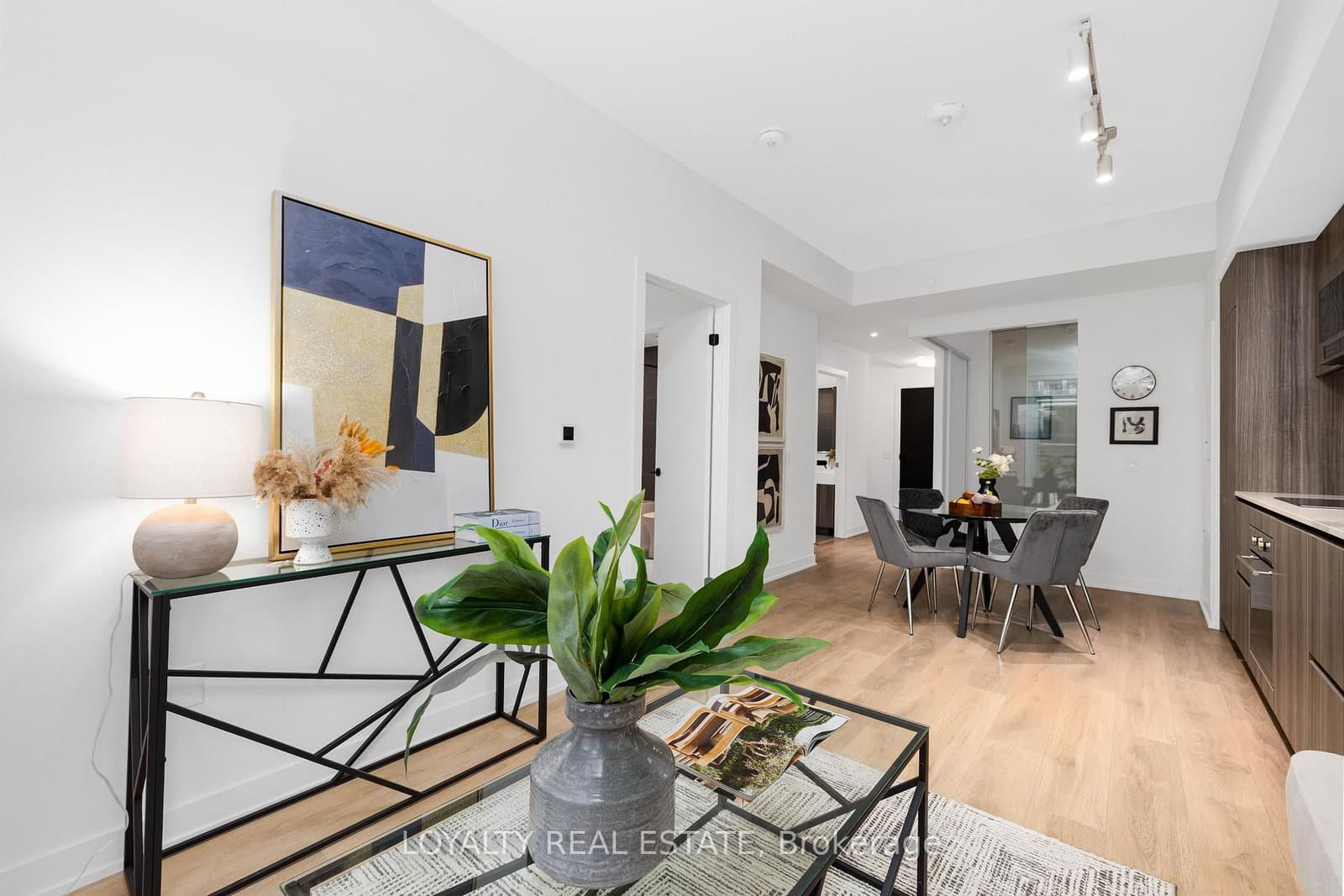 117 Broadway Avenue, Unit 211 thumbnail 31