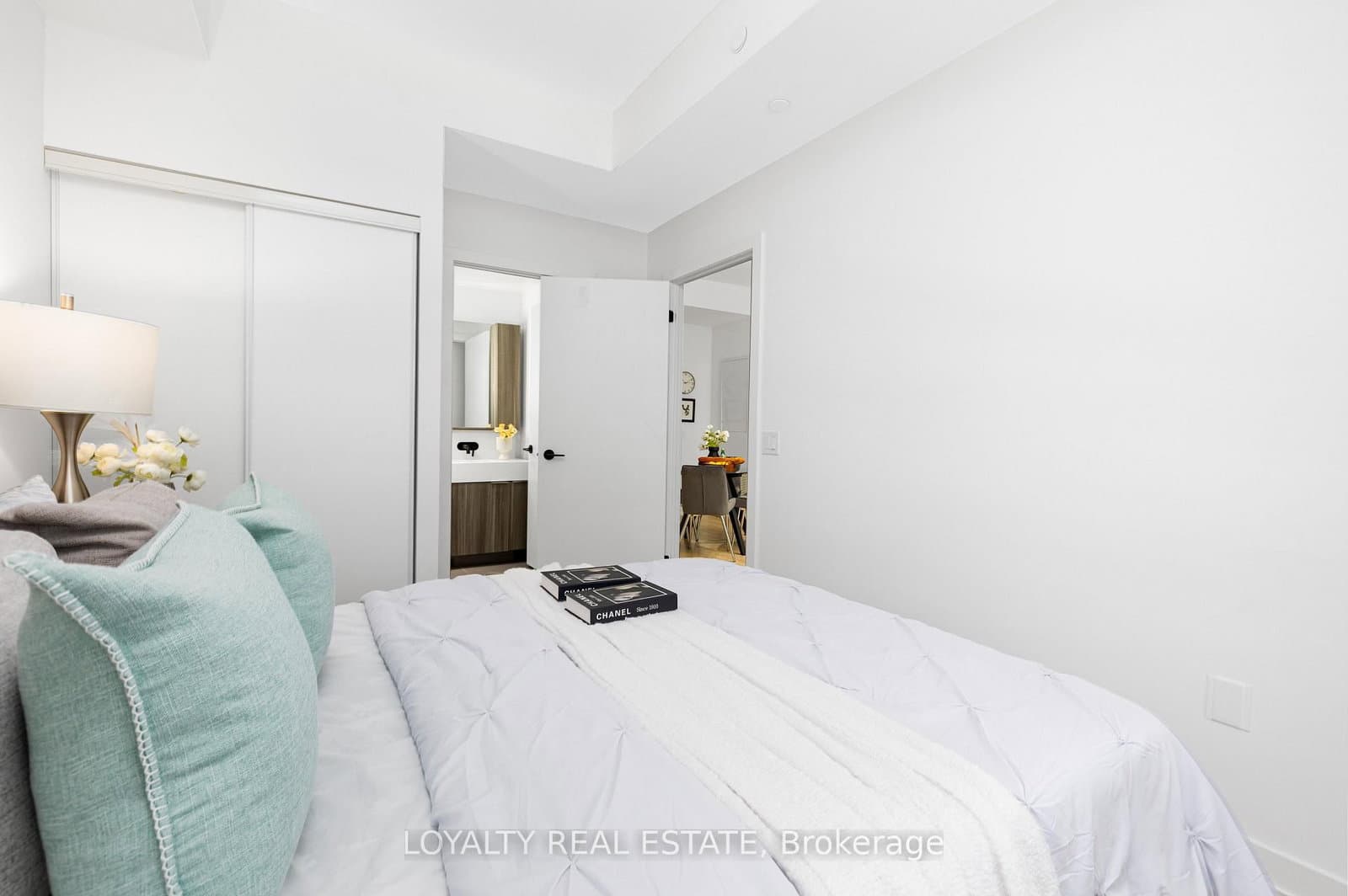 117 Broadway Avenue, Unit 211 thumbnail 35
