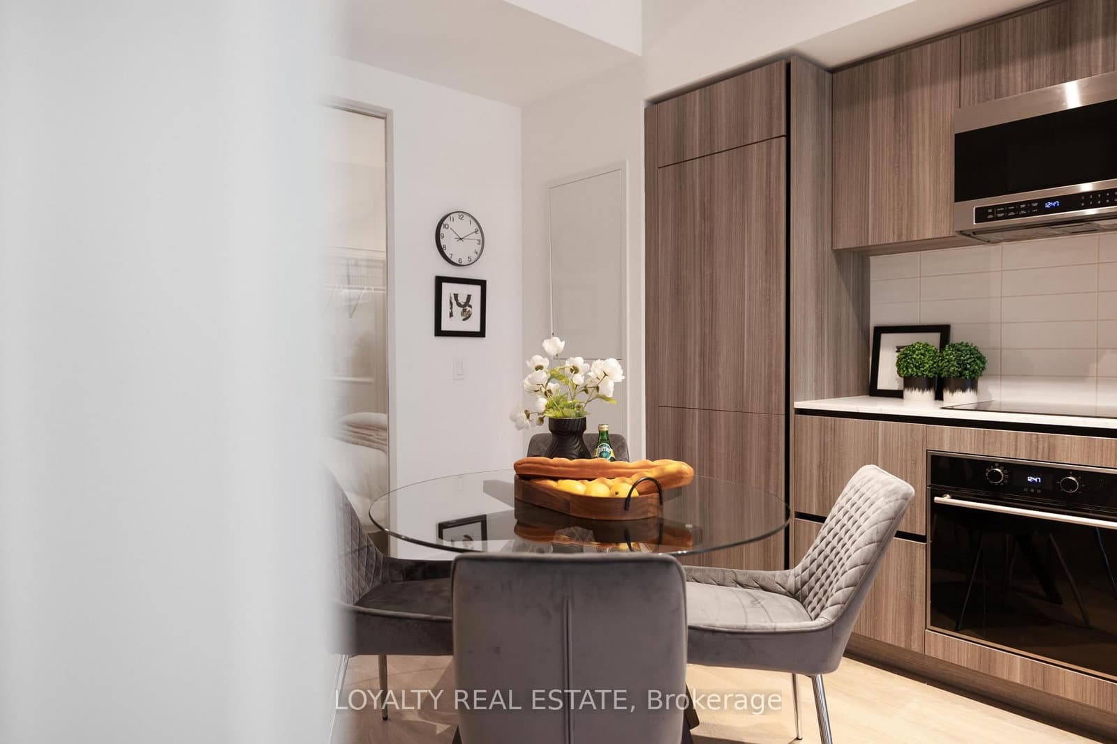 117 Broadway Avenue, Unit 211 thumbnail 42