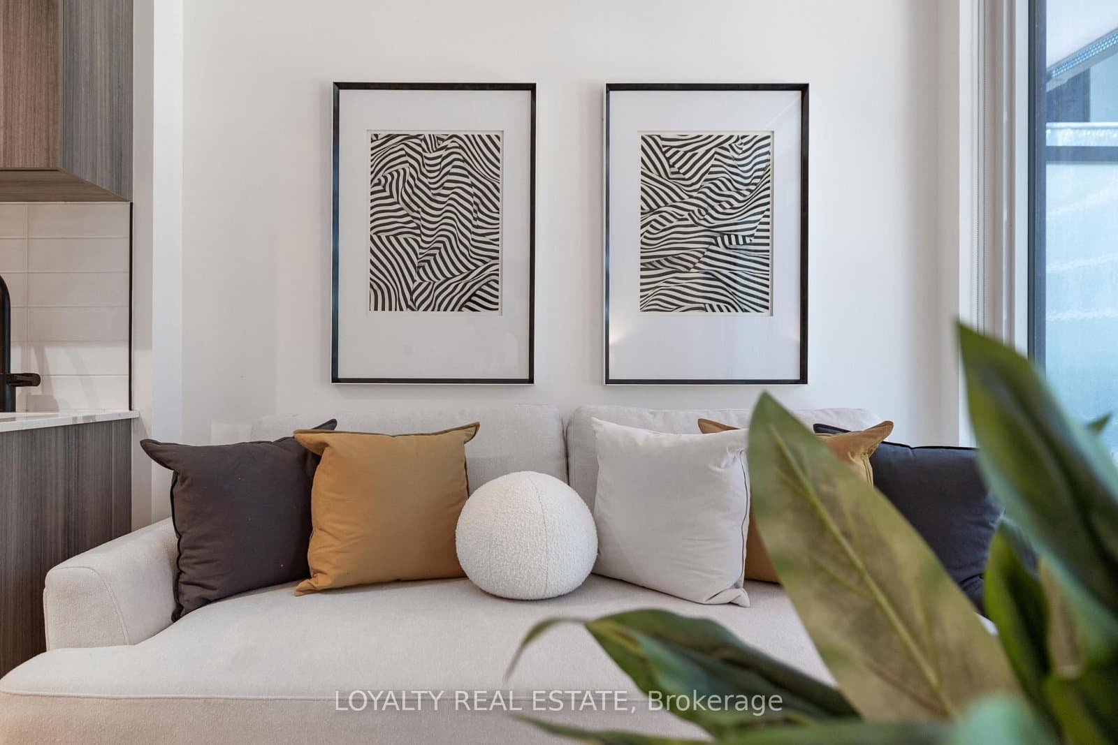 117 Broadway Avenue, Unit 211 thumbnail 44
