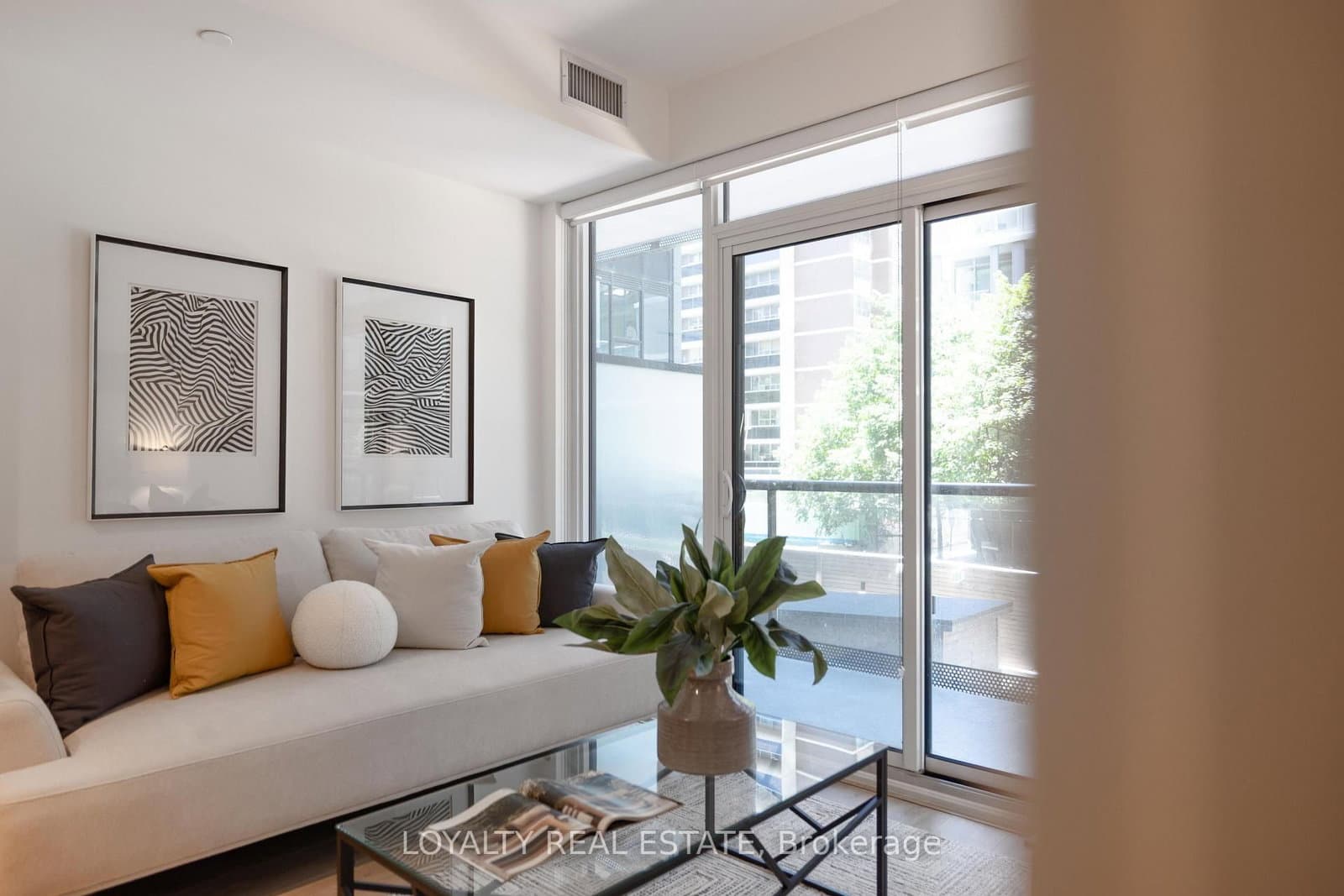 117 Broadway Avenue, Unit 211 thumbnail 47