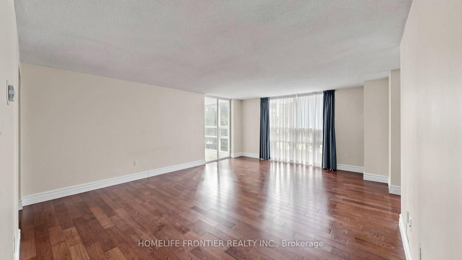 131 Beecroft Road, Unit 203 thumbnail 11