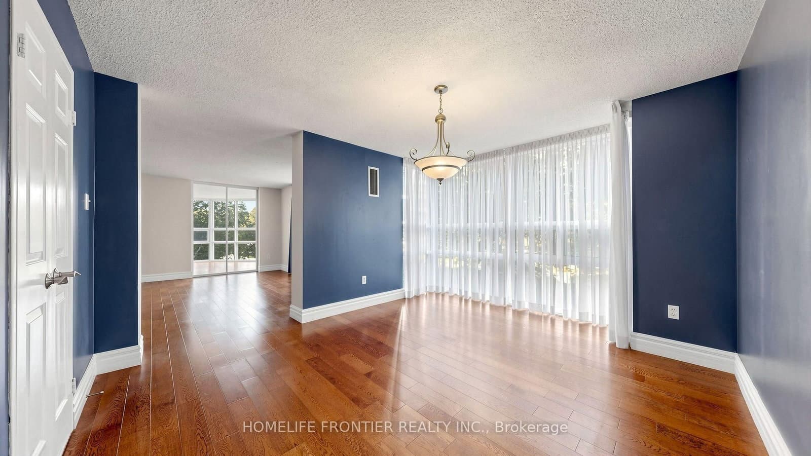 131 Beecroft Road, Unit 203 thumbnail 14