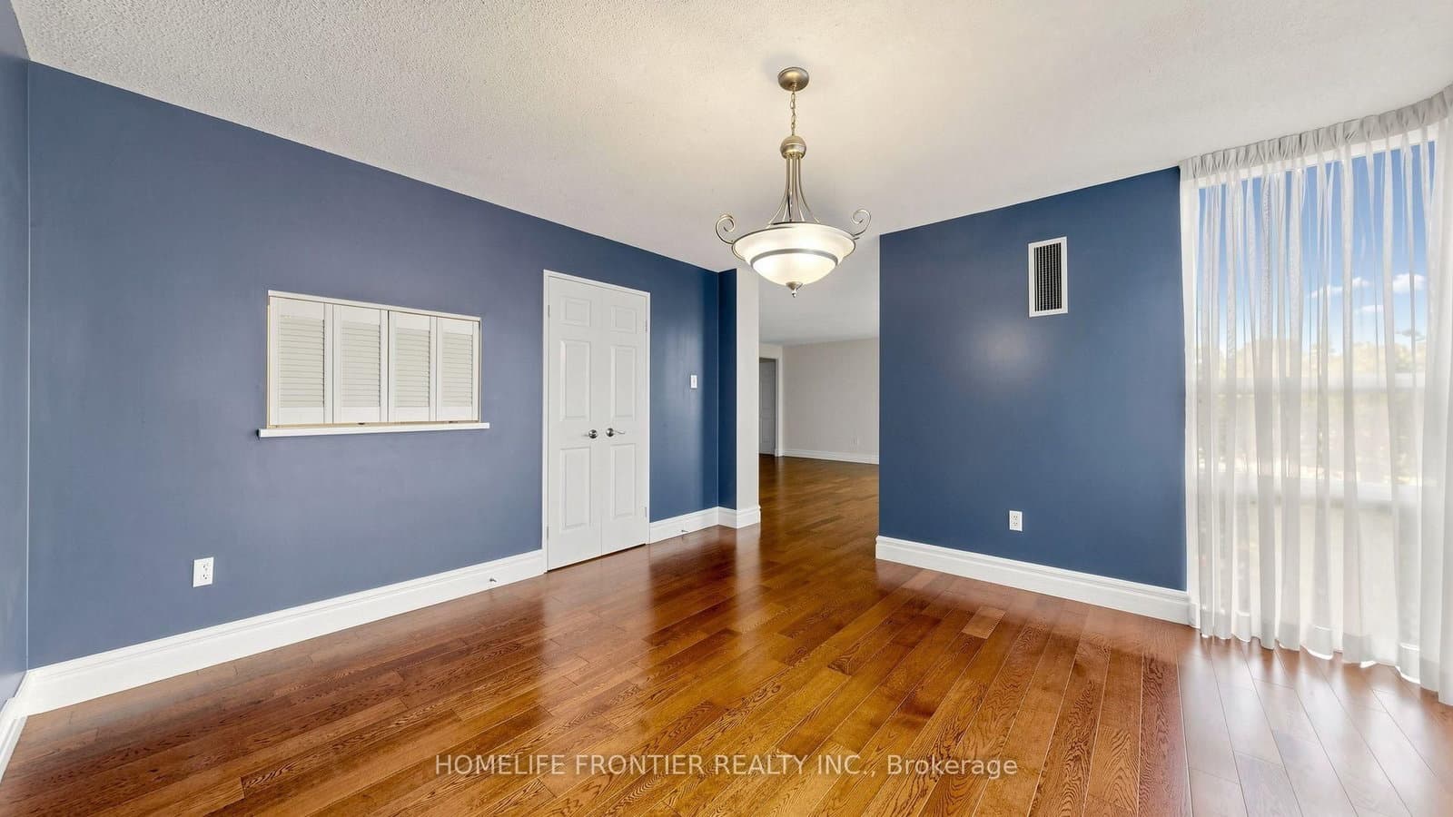 131 Beecroft Road, Unit 203 thumbnail 15