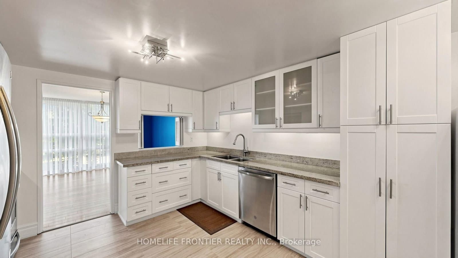 131 Beecroft Road, Unit 203 thumbnail 18