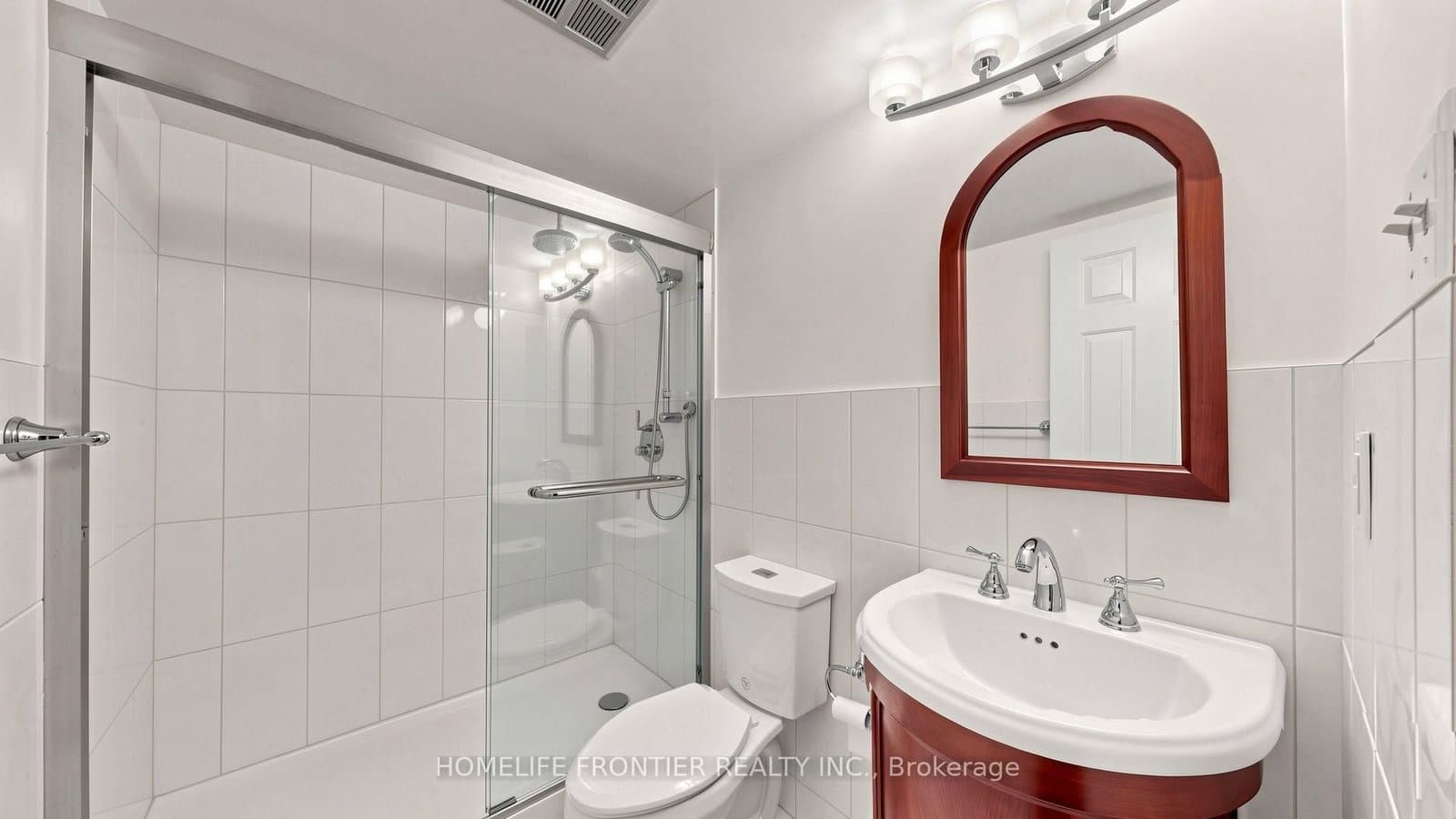 131 Beecroft Road, Unit 203 thumbnail 30