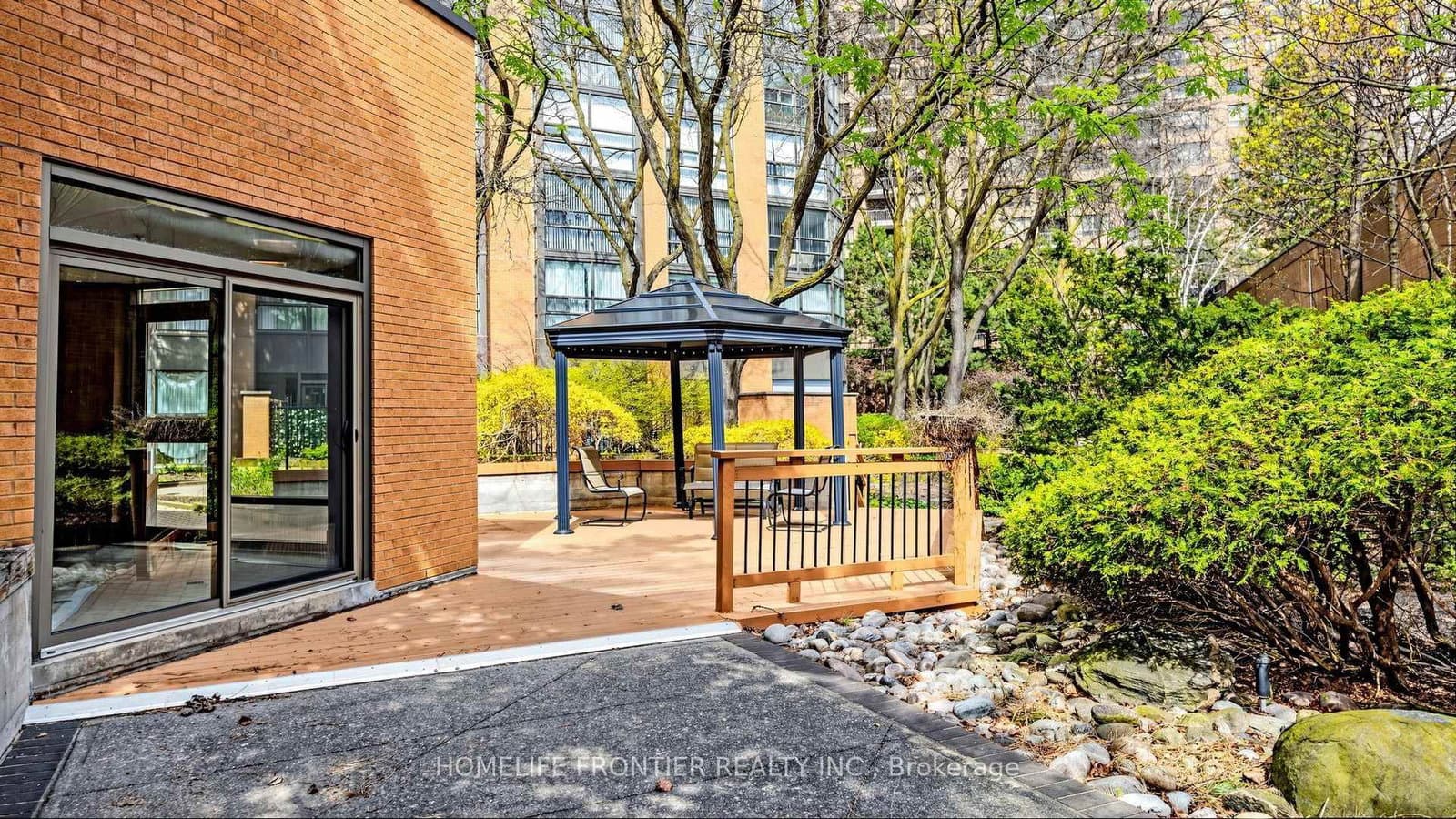 131 Beecroft Road, Unit 203 thumbnail 43