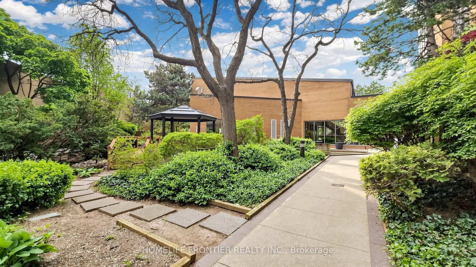 131 Beecroft Road, Unit 203 thumbnail 45