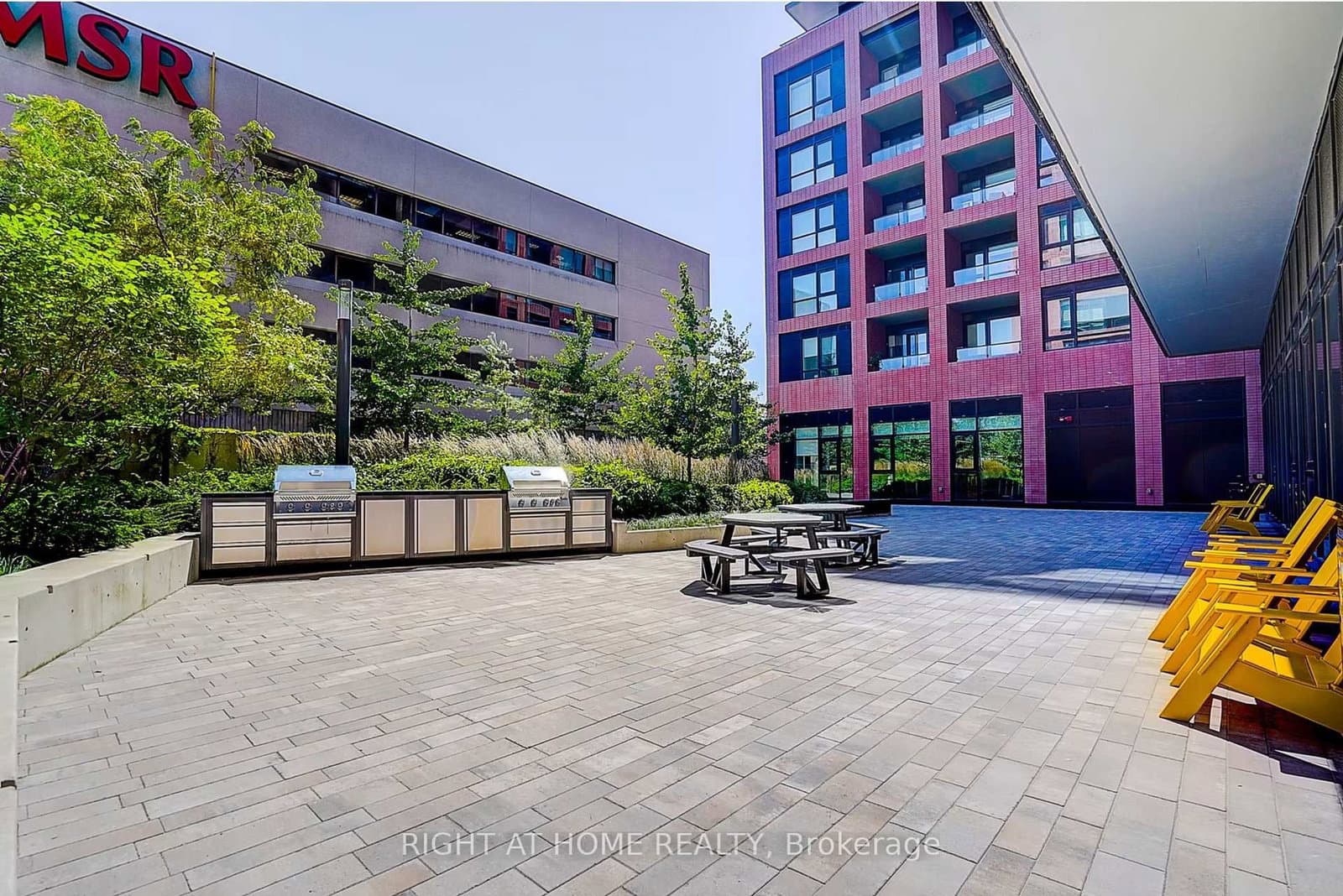 8 Tippett Road, Unit 202 thumbnail 11
