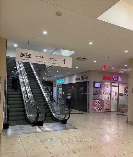 384 Yonge Street, Unit #92 thumbnail 3