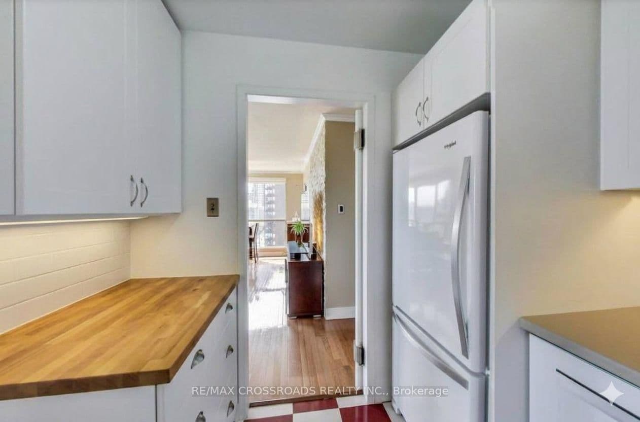 298 JARVIS Street, Unit 706 thumbnail 7