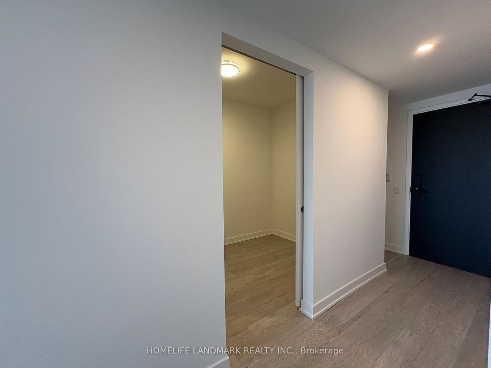 88 Queen Street E, Unit 3712 thumbnail 13