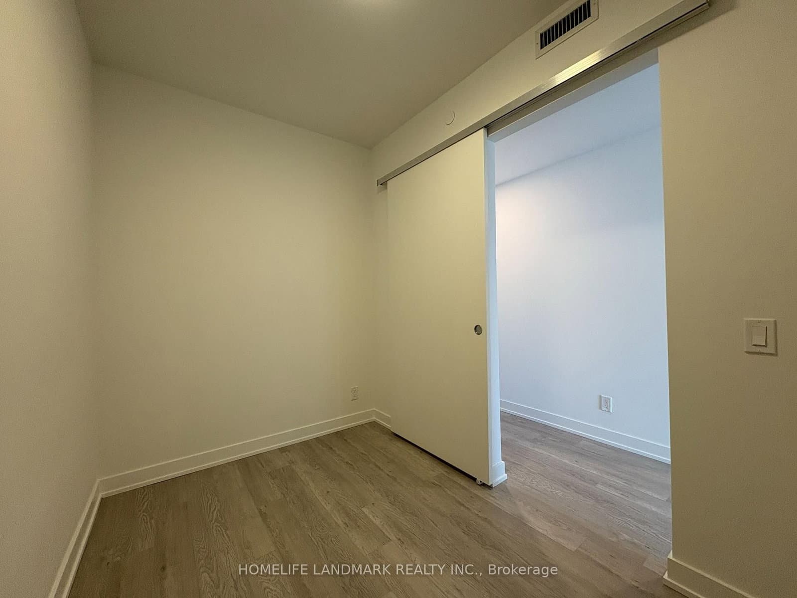 88 Queen Street E, Unit 3712 thumbnail 14