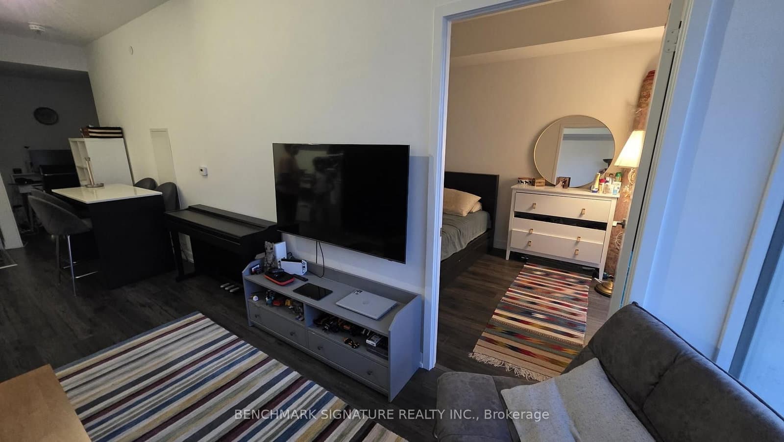 33 Helendale Avenue, Unit 1505 thumbnail 11