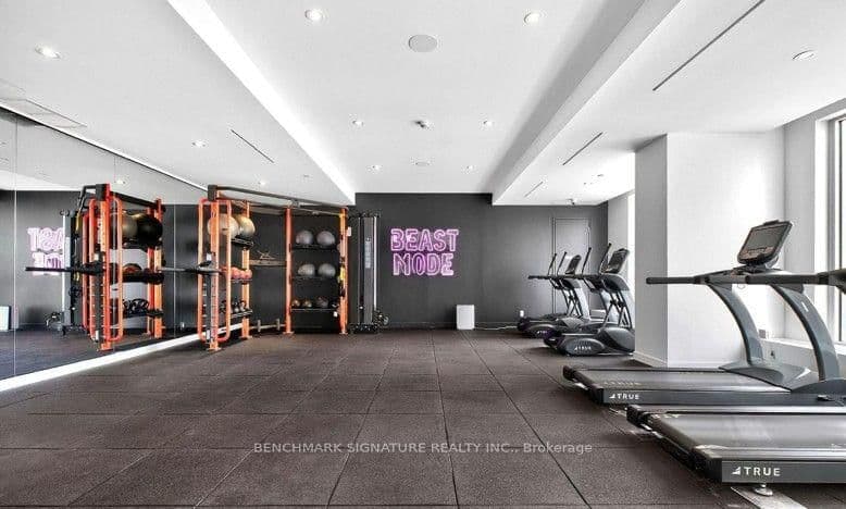 33 Helendale Avenue, Unit 1505 thumbnail 20