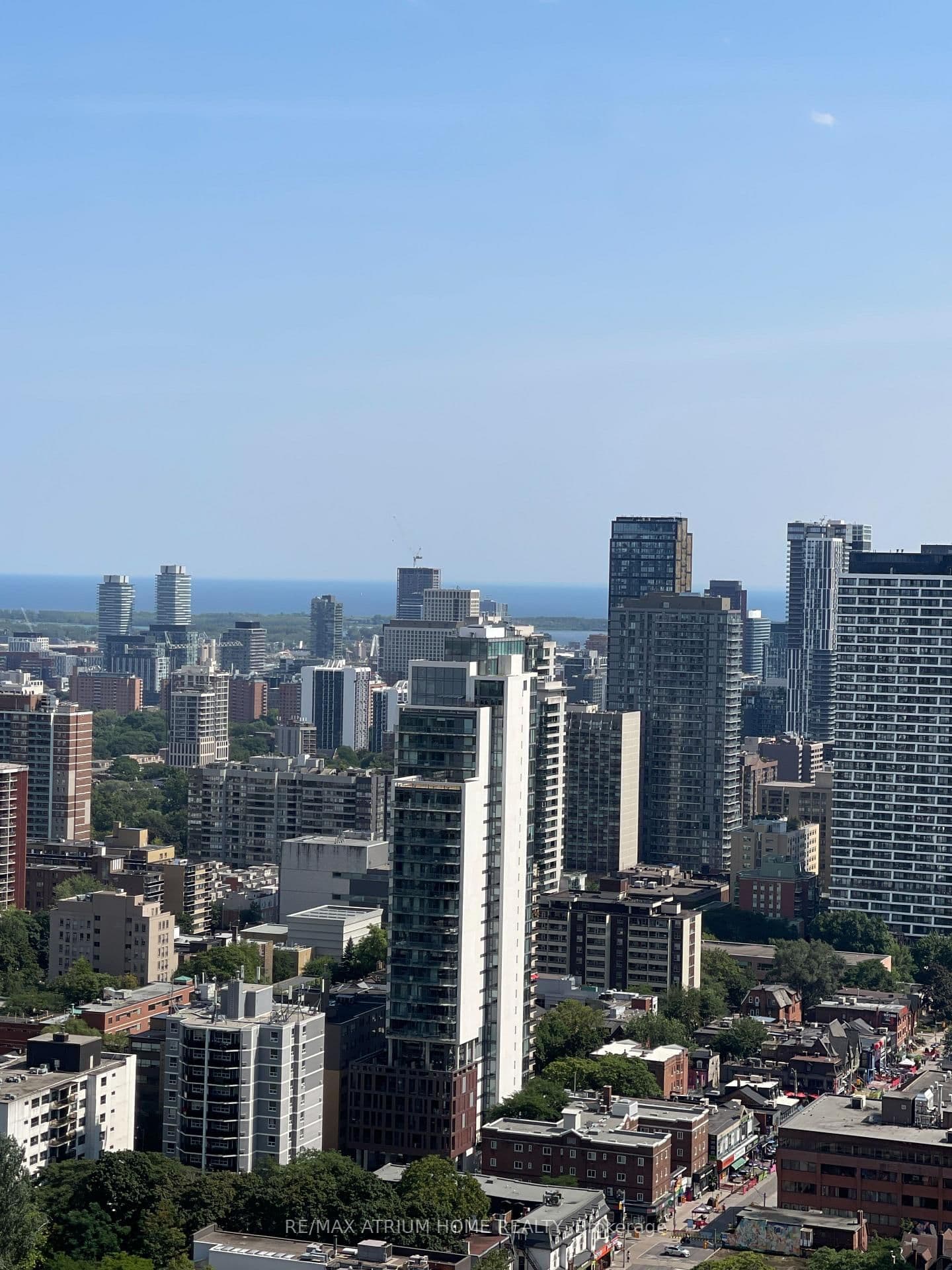 45 Charles Street E, Unit 3910 thumbnail 18