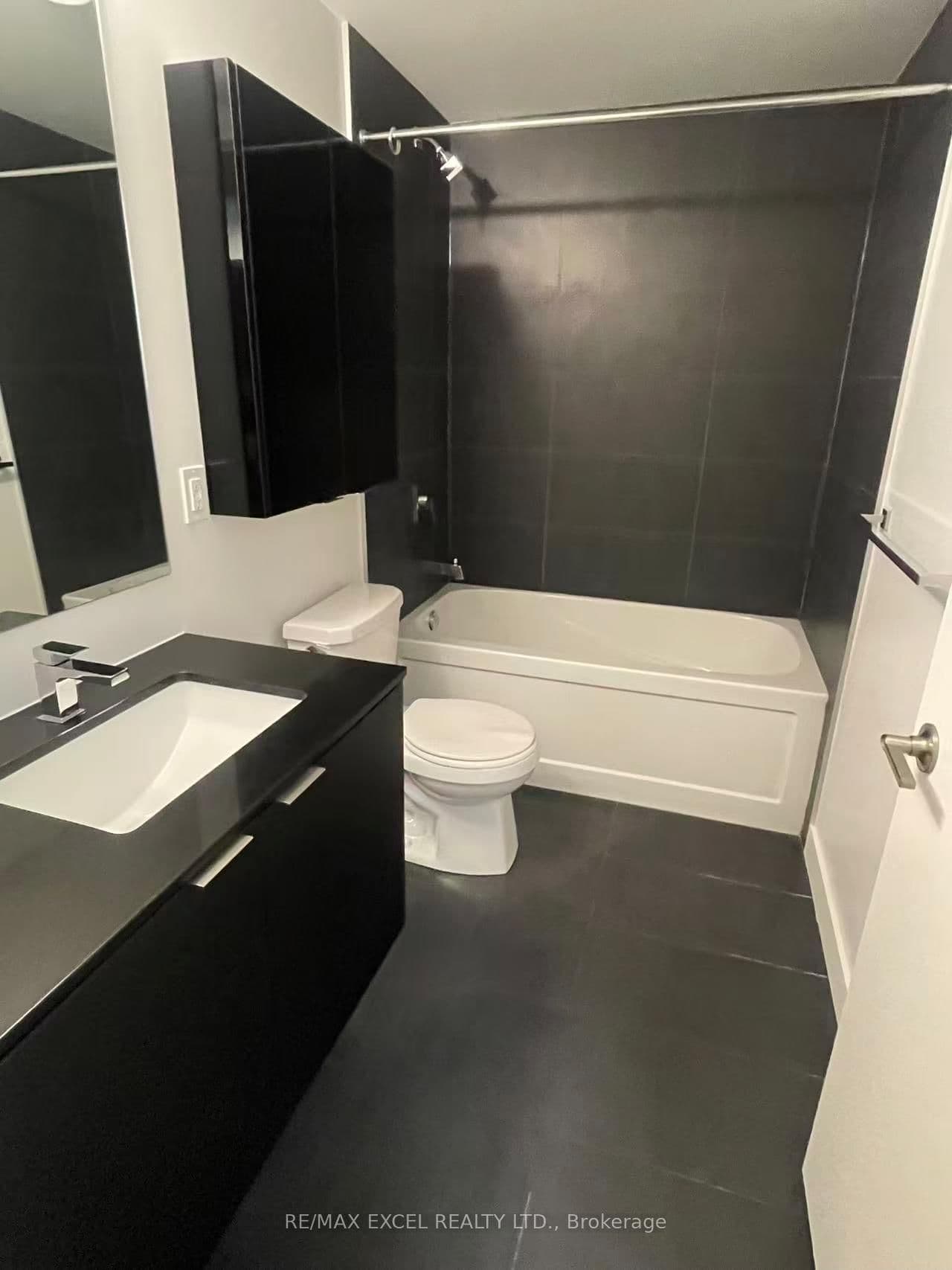 8 TIPPETT Road, Unit 422 thumbnail 6
