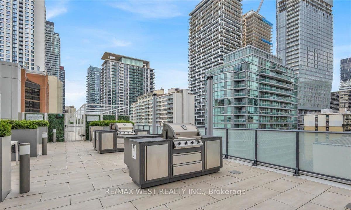161 Roehampton Avenue, Unit 331 thumbnail 15