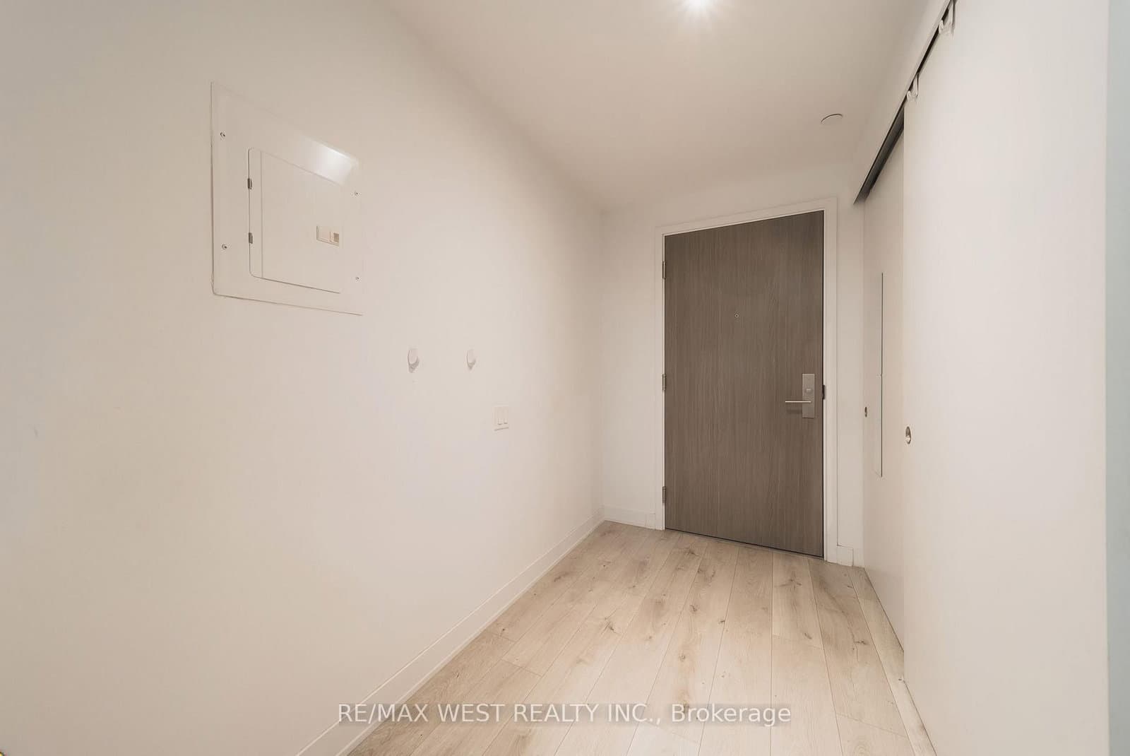 161 Roehampton Avenue, Unit 331 thumbnail 3