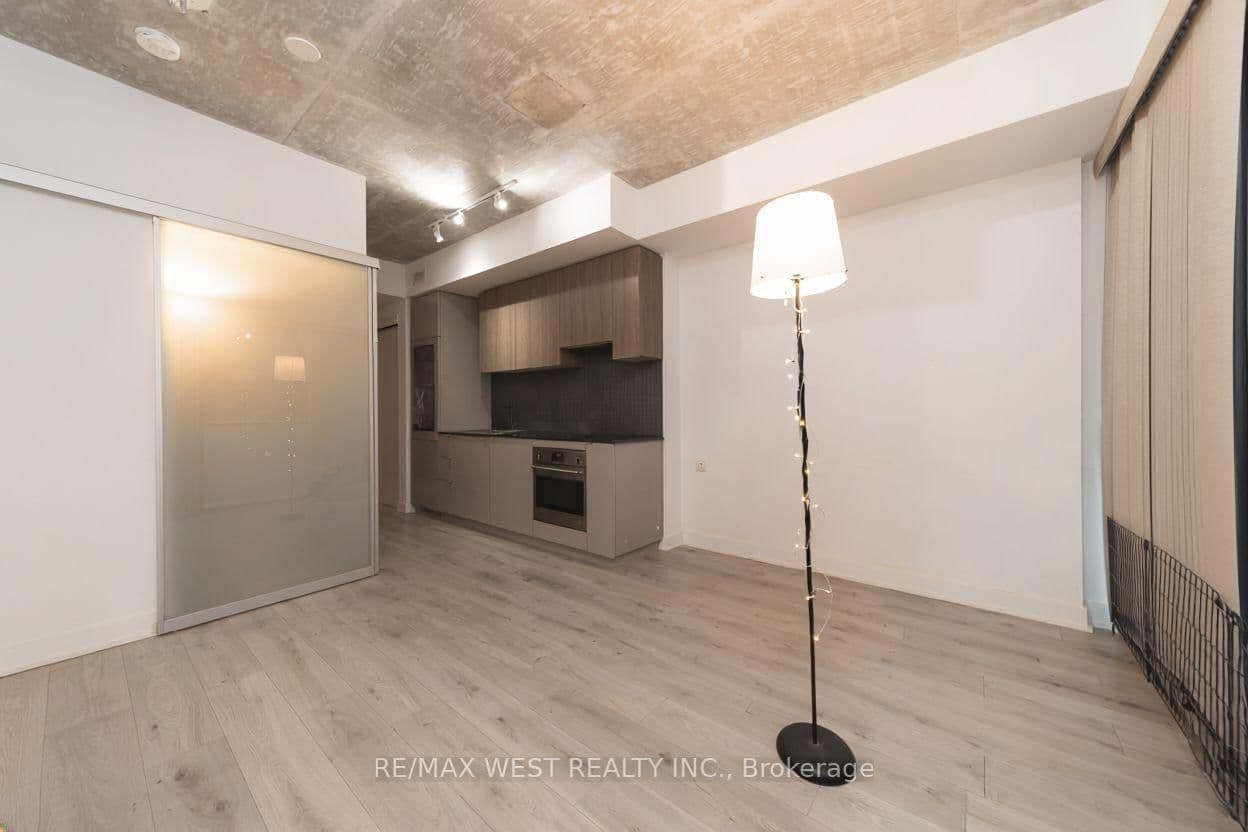 161 Roehampton Avenue, Unit 331 thumbnail 5