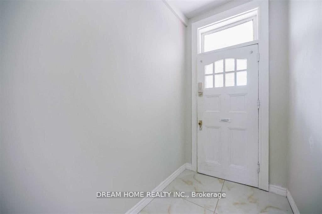 29 Glasgow Street, Unit Room#1 thumbnail 6