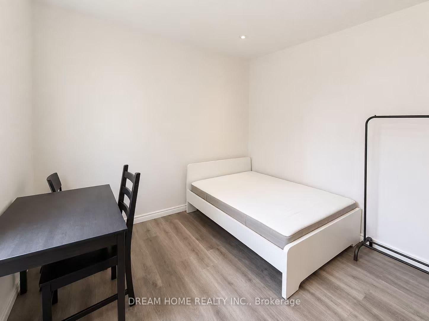 29 Glasgow Street, Unit Room#1 thumbnail 9