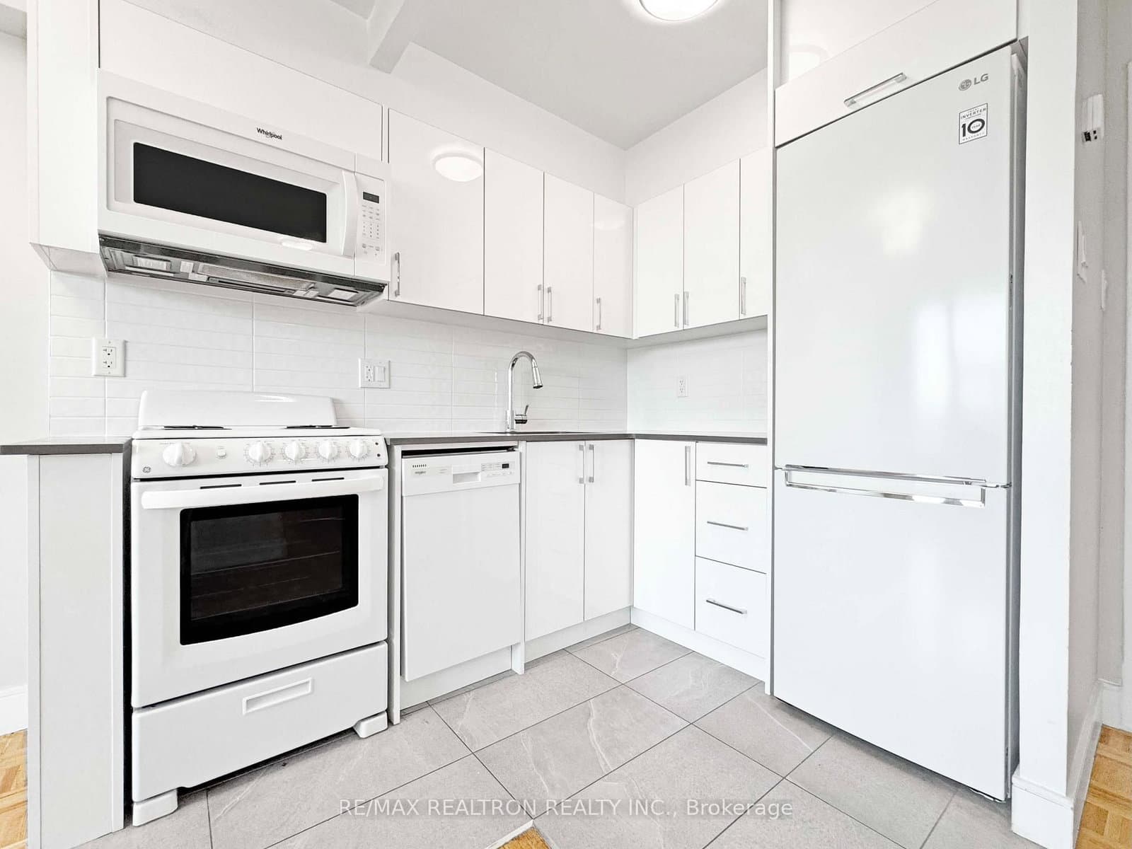1500 Bathurst Street, Unit 907 thumbnail 2