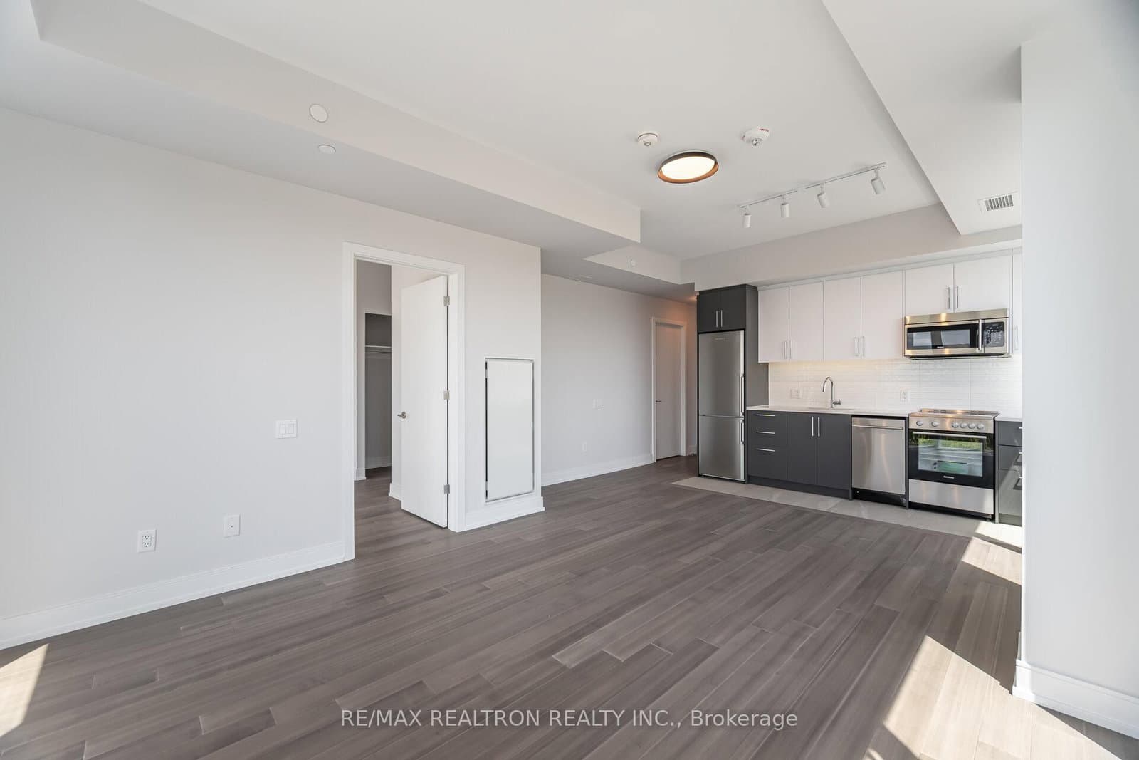 664 Spadina Avenue, Unit 710 thumbnail 2