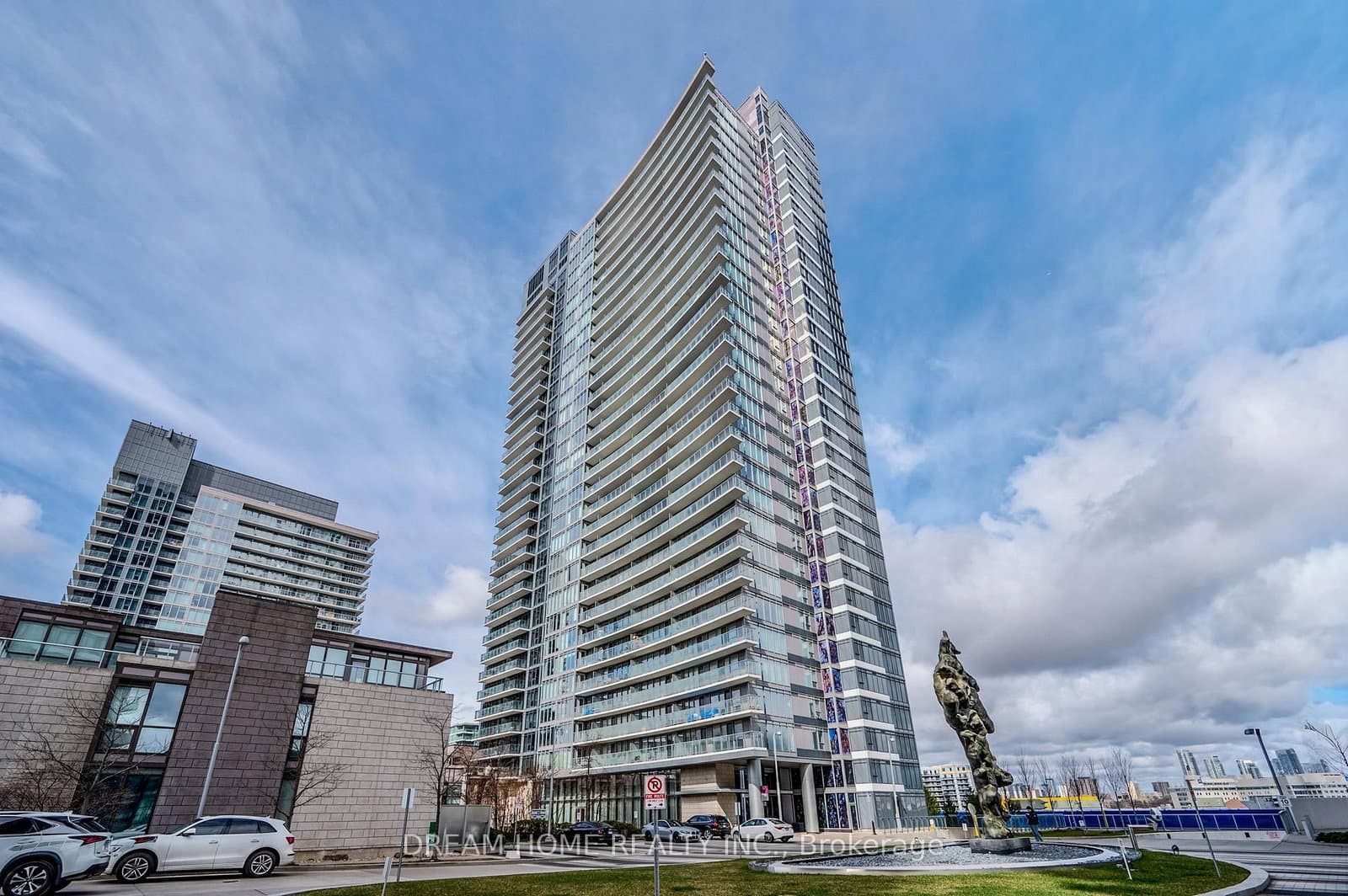 121 Mcmahon Drive, Unit 2608 thumbnail 2