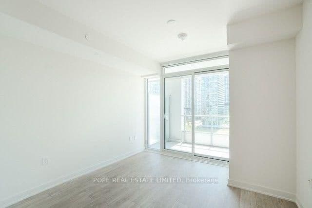 27 Bathurst Street, Unit 604W thumbnail 15