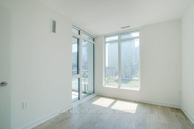 27 Bathurst Street, Unit 604W thumbnail 18