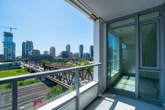 27 Bathurst Street, Unit 604W thumbnail 23