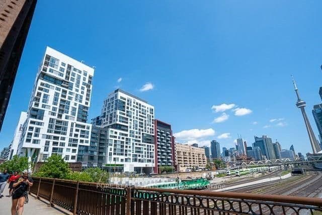 27 Bathurst Street, Unit 604W thumbnail 27