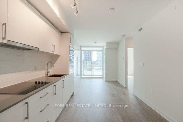 27 Bathurst Street, Unit 604W thumbnail 9