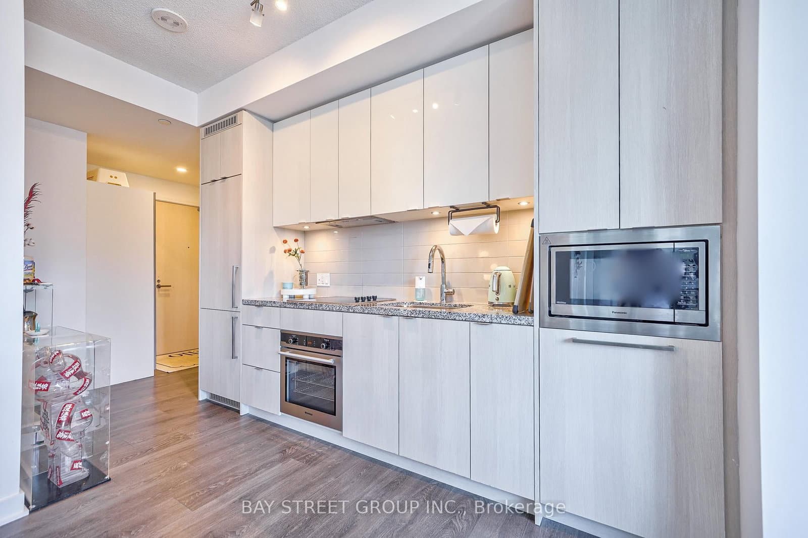 115 Blue Jays Way, Unit 2205 thumbnail 9