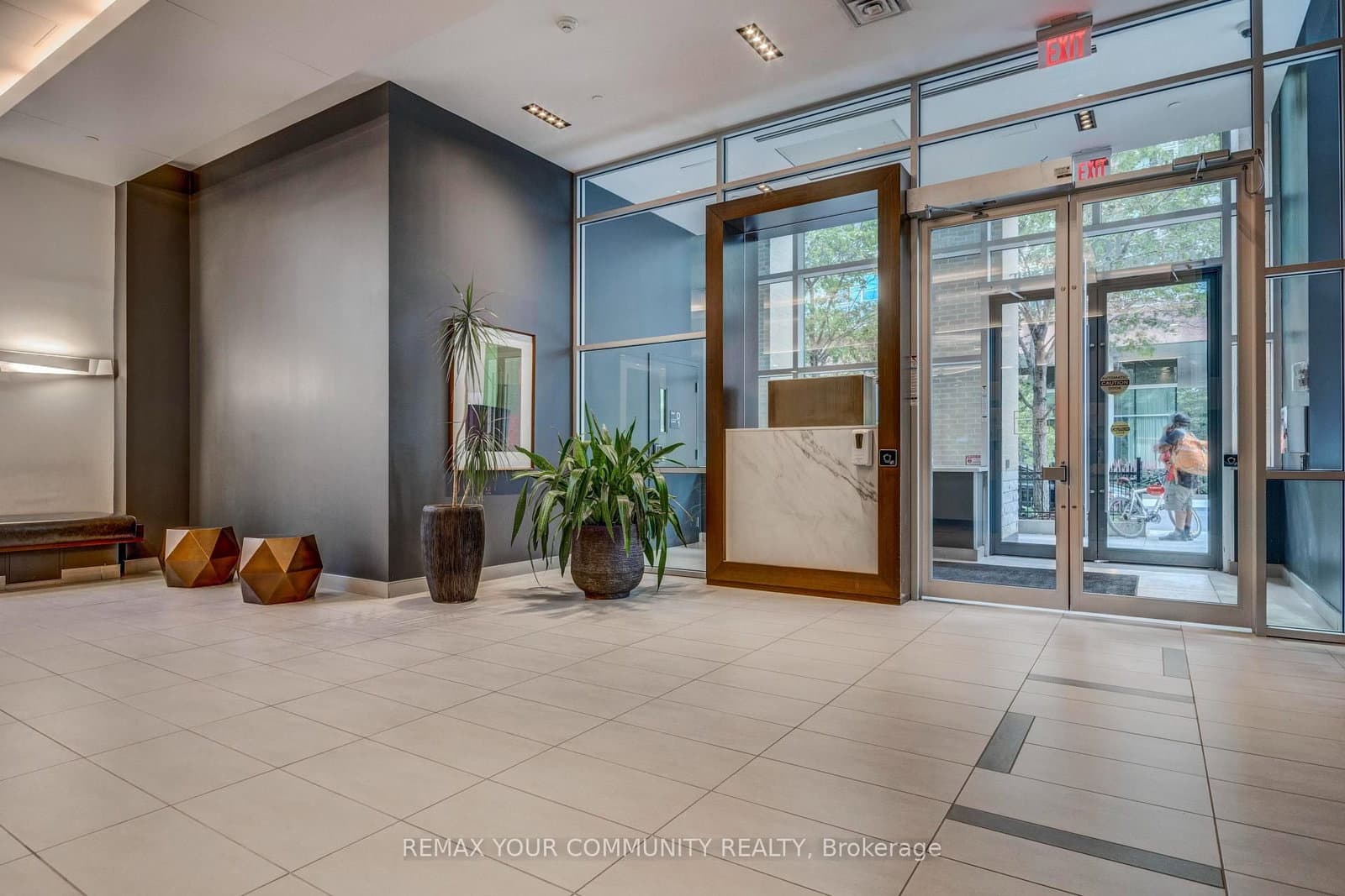 105 George Street, Unit 501 thumbnail 3