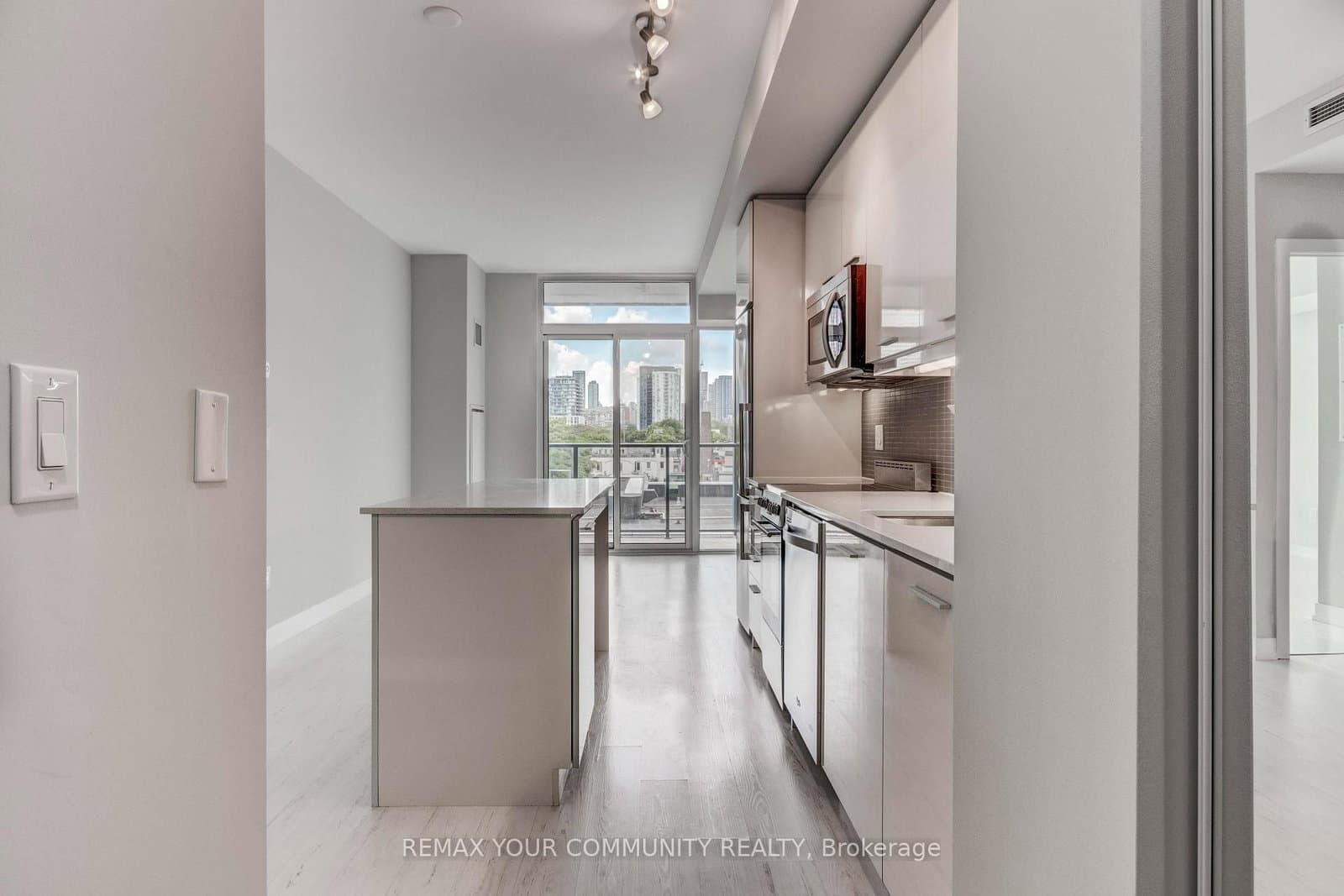 105 George Street, Unit 501 thumbnail 5
