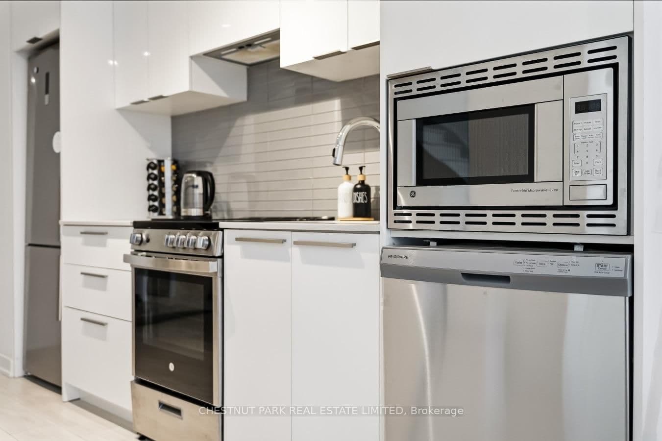 18 Maitland Terrace, Unit 405 thumbnail 13