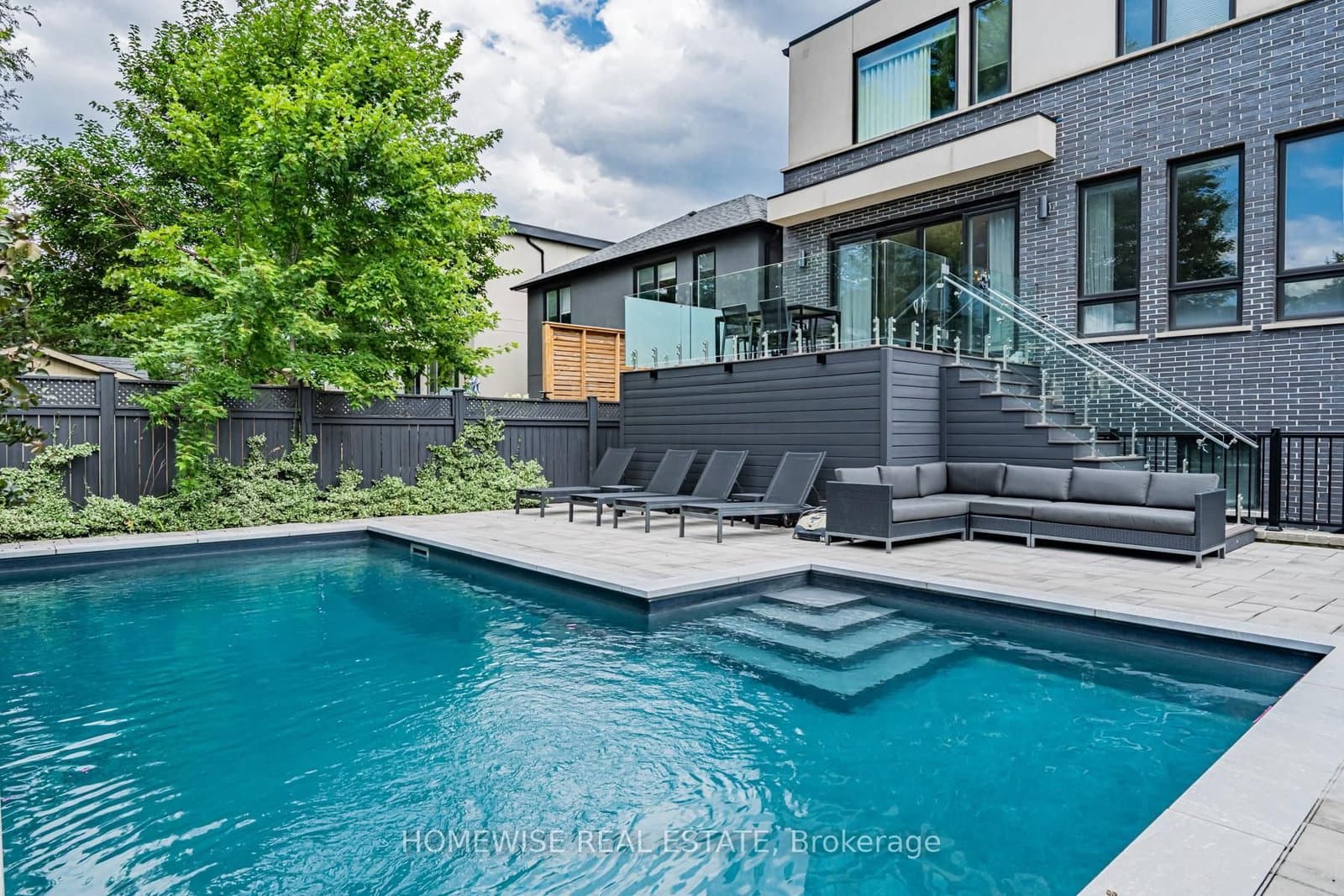 90 Mcgillivray Avenue thumbnail 37