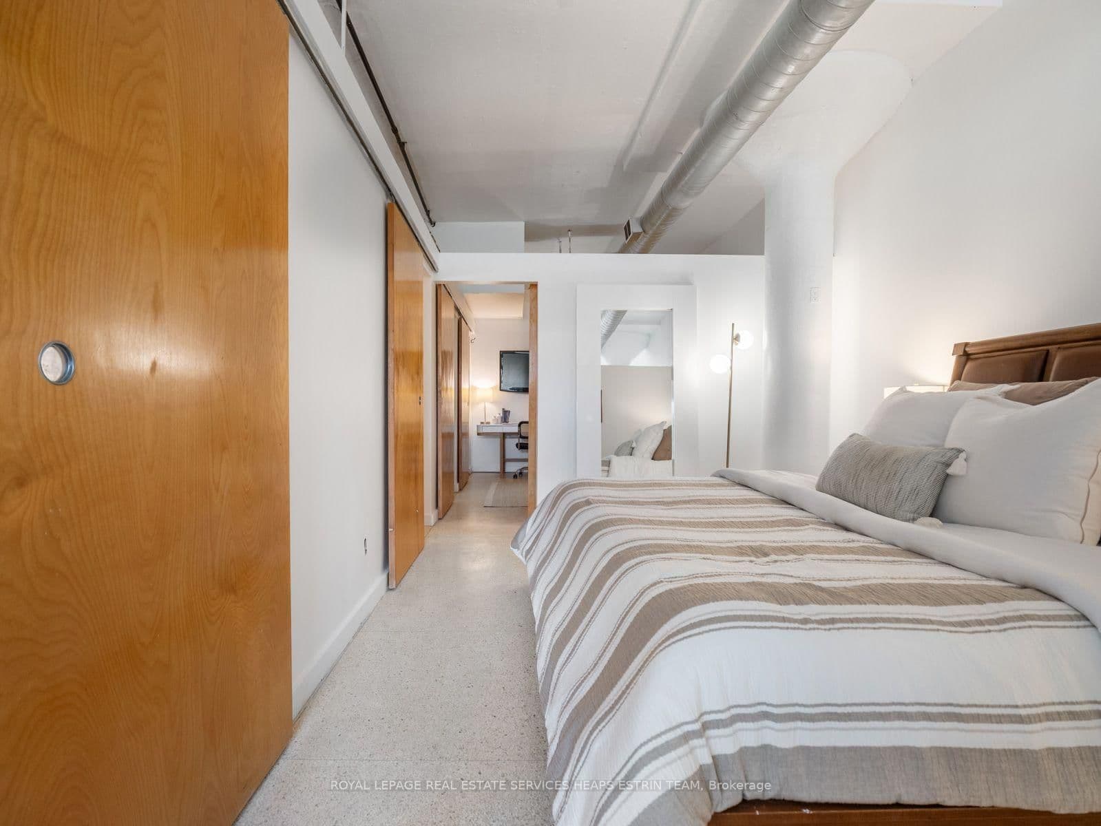 365 Dundas Street E, Unit 207 thumbnail 16