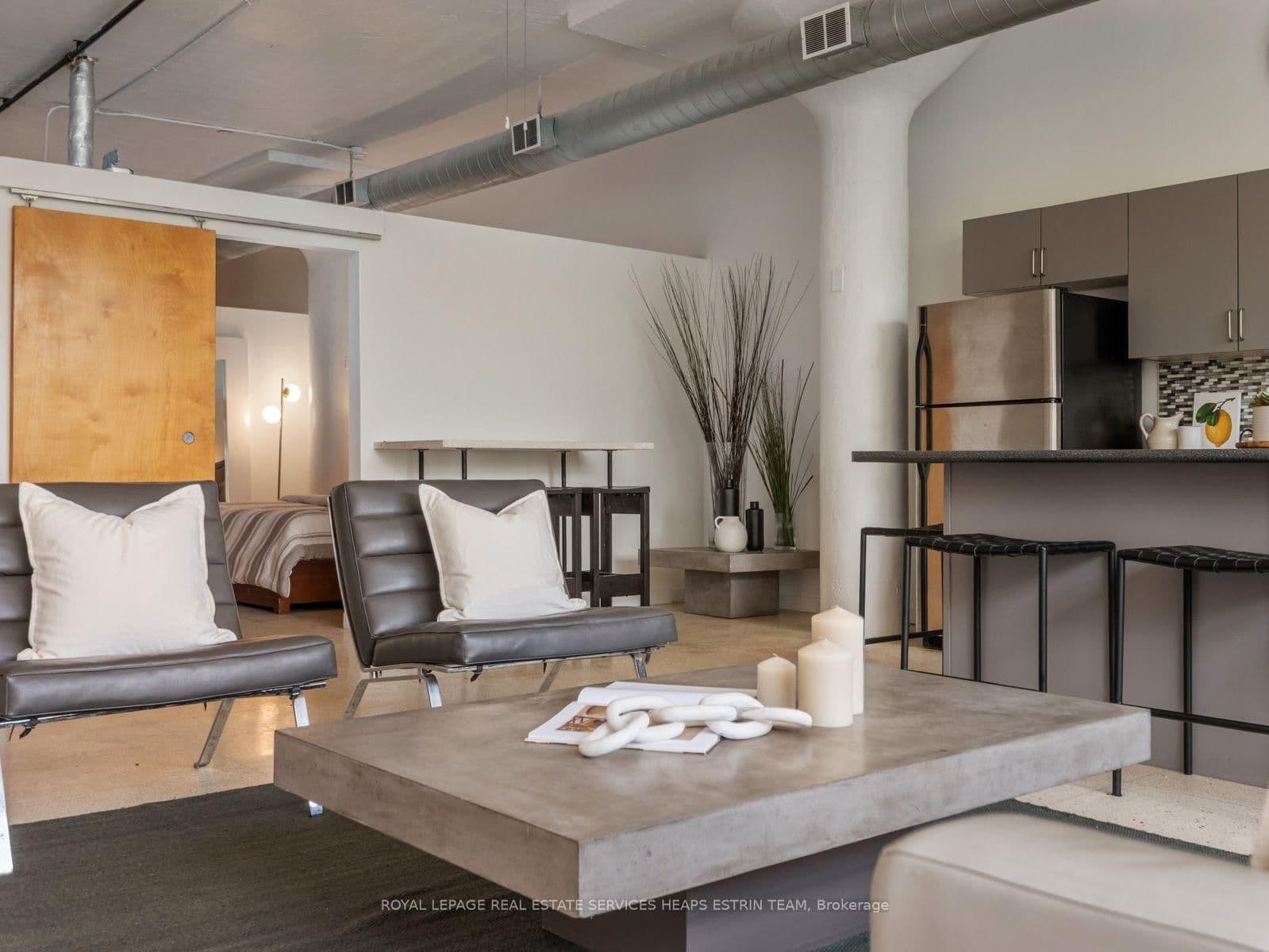 365 Dundas Street E, Unit 207 thumbnail 6