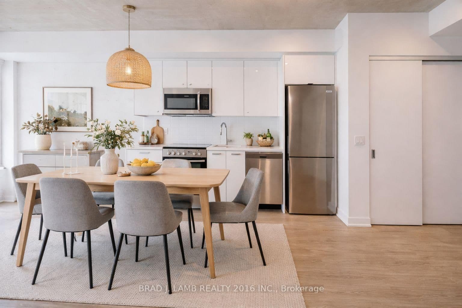 284 King Street E, Unit 303 thumbnail 2