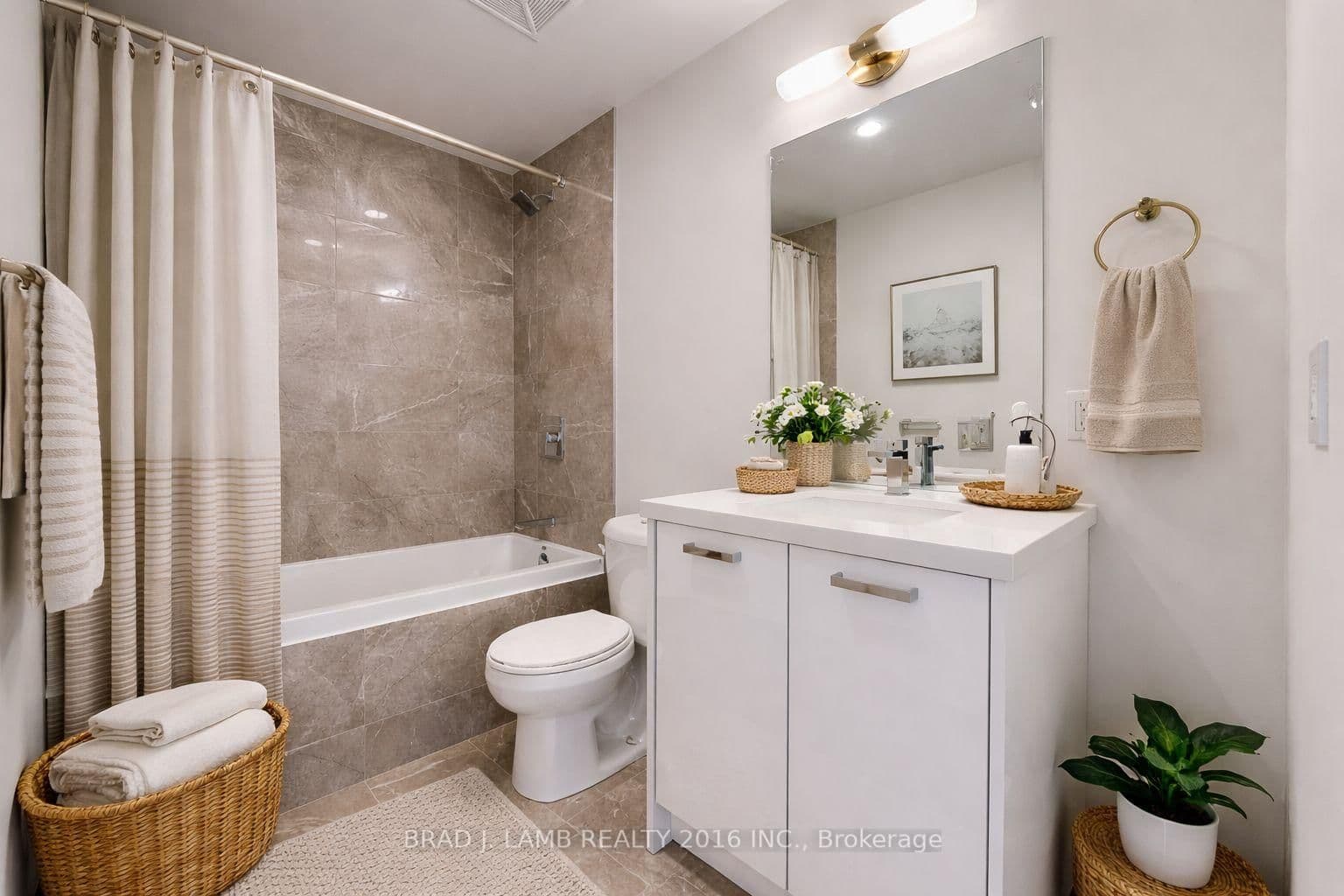 284 King Street E, Unit 303 thumbnail 4