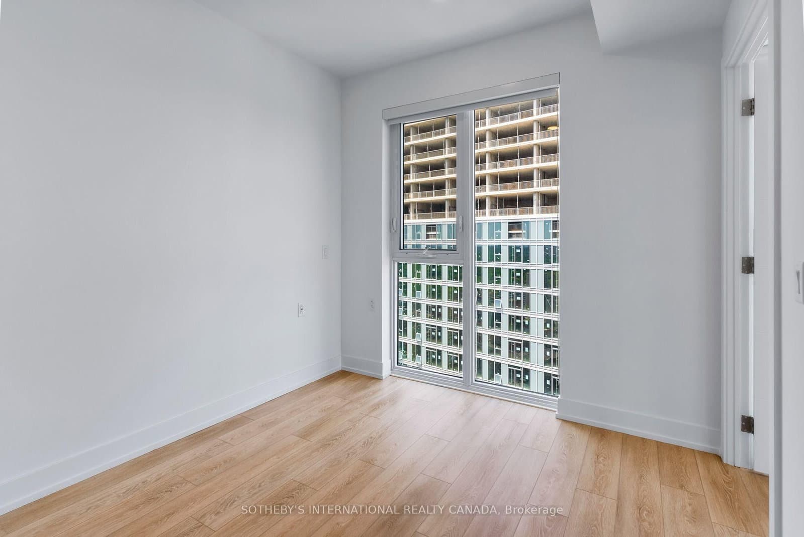 200 Redpath Avenue, Unit 3410 thumbnail 14