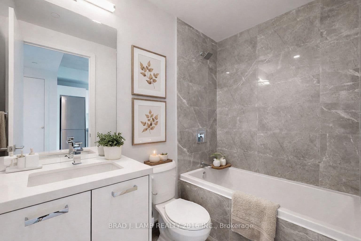 284 King Street E, Unit 901 thumbnail 4