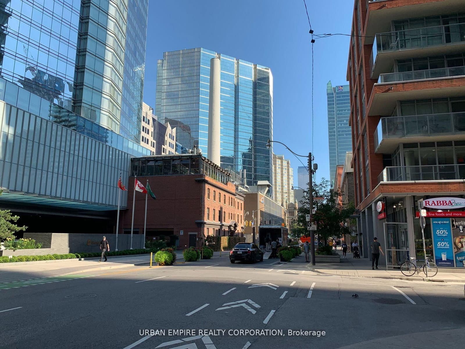 126 Simcoe Street, Unit 408 thumbnail 10