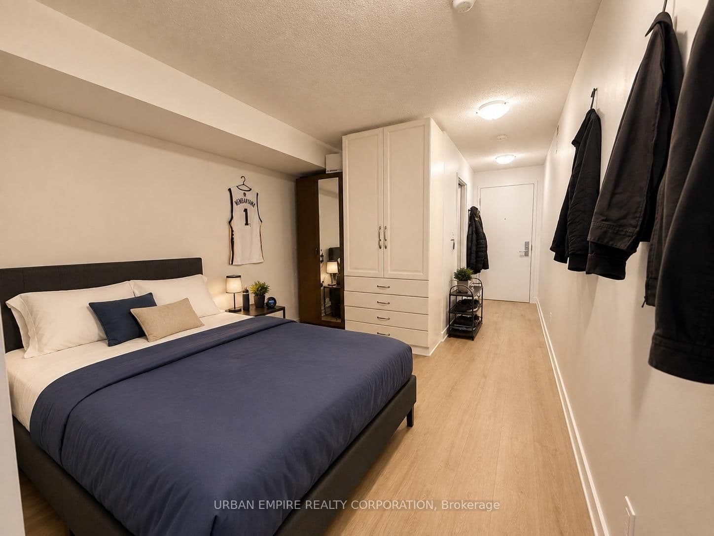 126 Simcoe Street, Unit 408 thumbnail 5