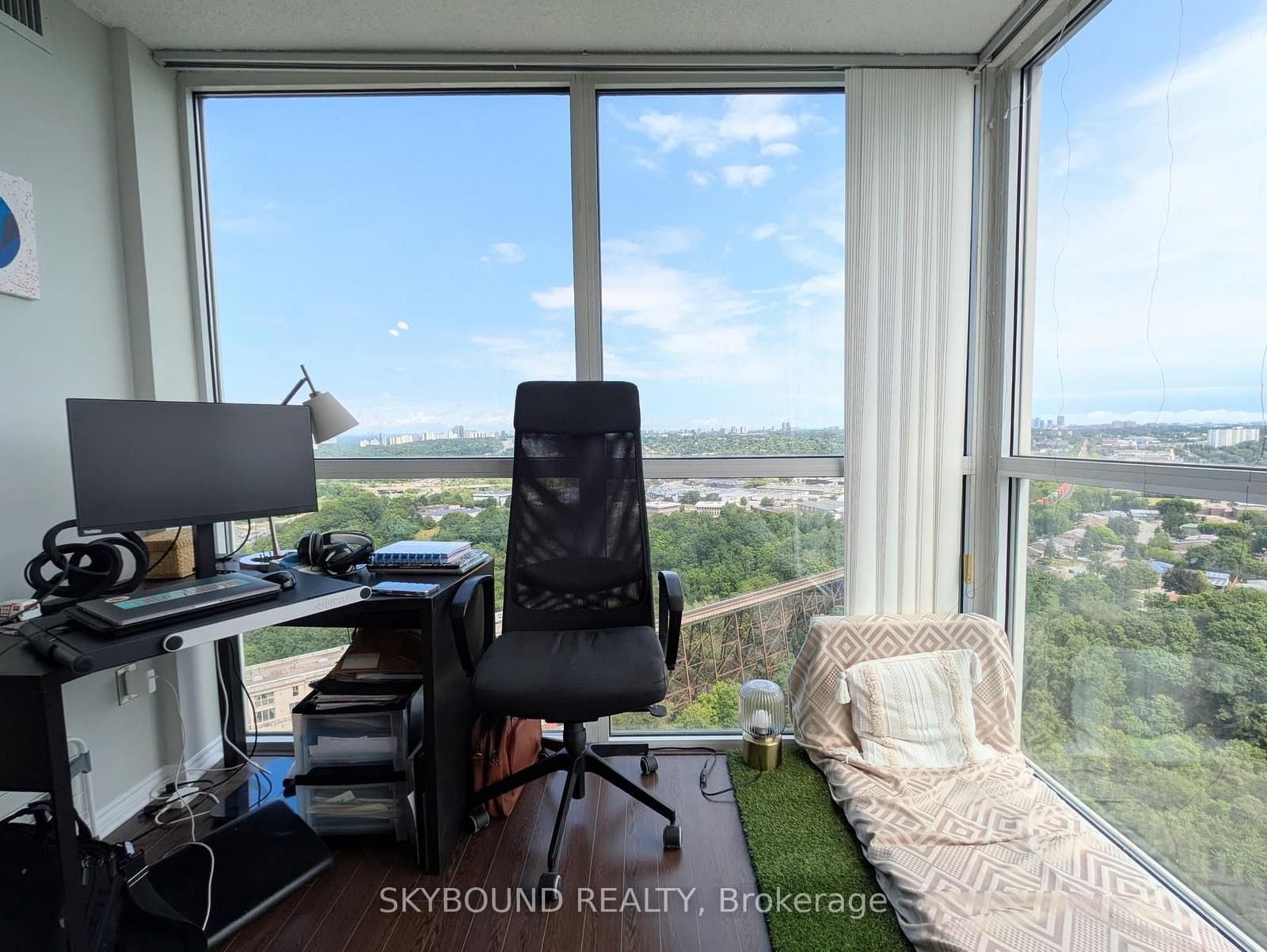 7 Concorde Place, Unit 2601 thumbnail 18