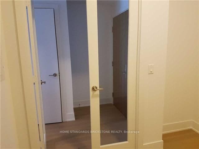 200 Bloor Street W, Unit 502 thumbnail 5